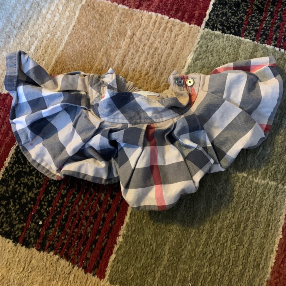 Authentic and So So Cute Burberry Skirt